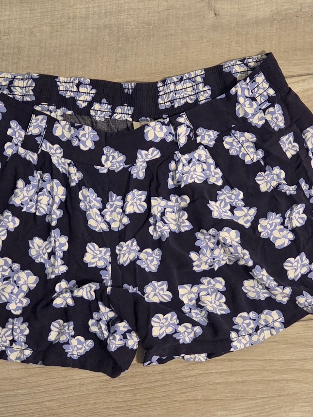 LOFT Navy Floral Women’s Shorts